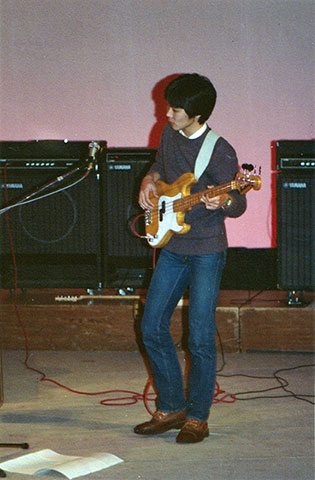 bassist_1978.jpg